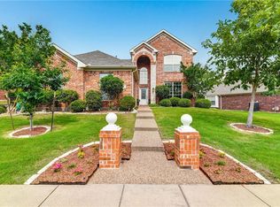 801 Grove Dr, Garland, TX 75040