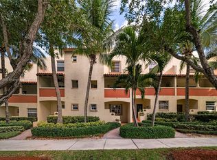 3237 NE 5th Ct, Pompano Beach, FL 33062