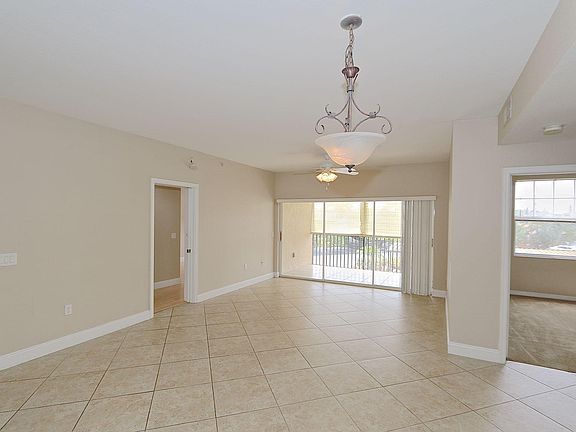 5th image of 7940 Preserve Cir APT 927