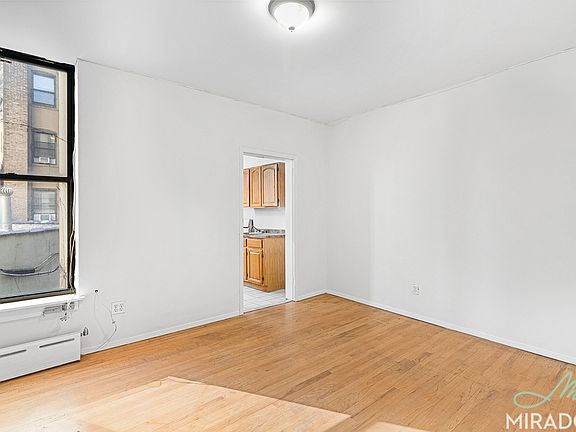 2nd image of 170 E 89th St #2