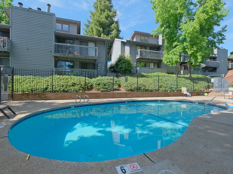 3180 Country Club Dr #10A — Photo 25