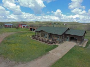 158 Bertha Rd, Moorcroft, WY 82721