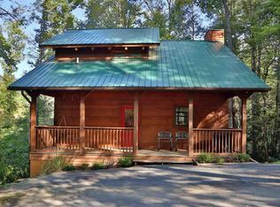 527 Reba Ln, Gatlinburg, TN 37738