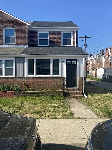 400 Maple Ln Photo 1