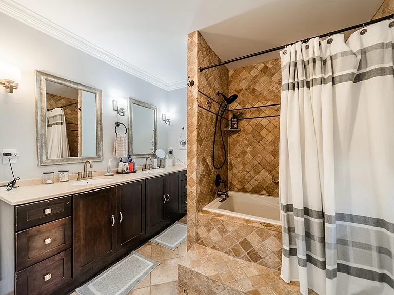 3147 Windsor Dr — Photo 21