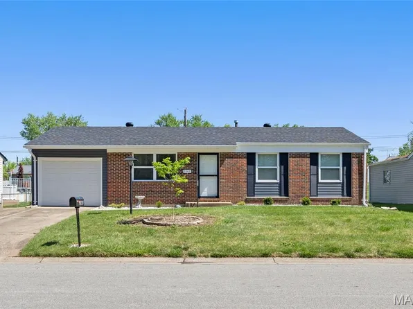 3342 Fleet Ln, Saint Charles, MO 63301