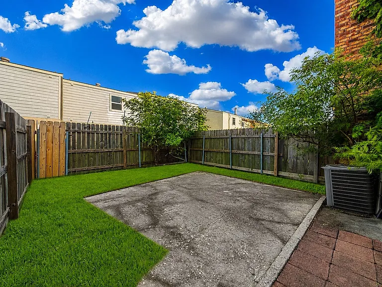 5149 Basinview Dr — Photo 6