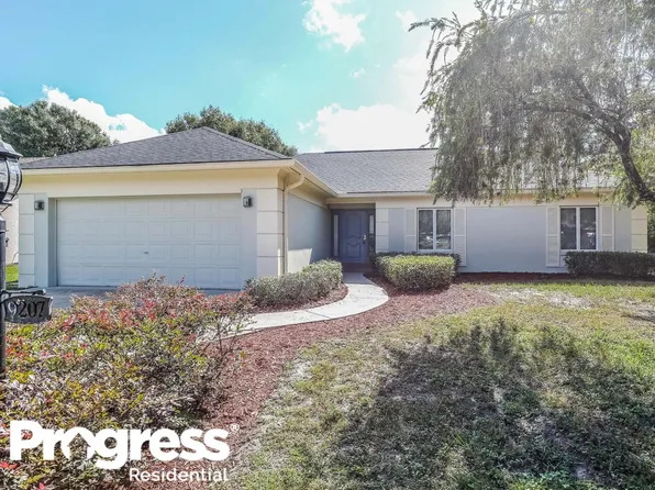 9207 Regents Park Dr, Tampa, FL 33647