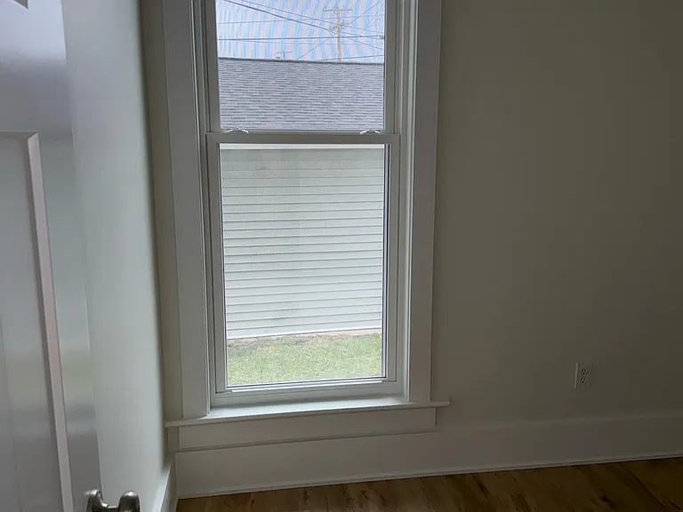 301 W Walnut St — Photo 7