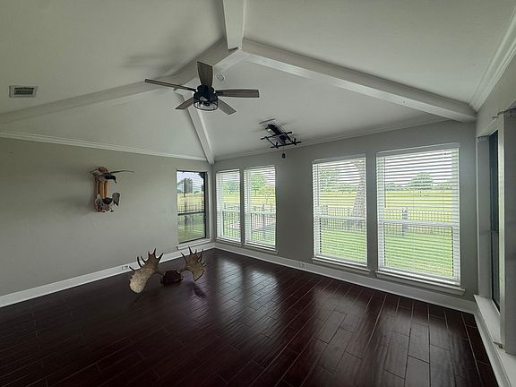4th image of 1695 Plummer Dr