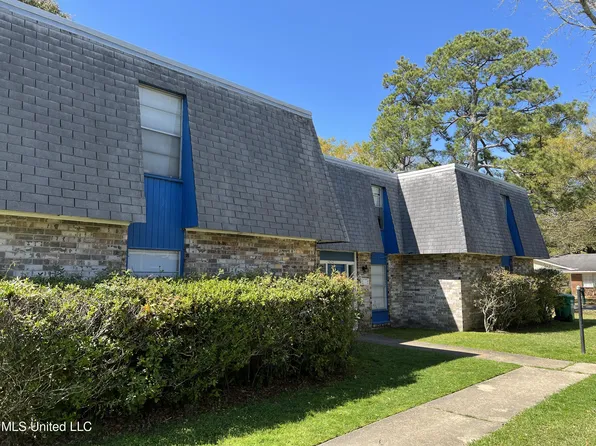 431 Bechtel Blvd #18-21, Ocean Springs, MS 39564