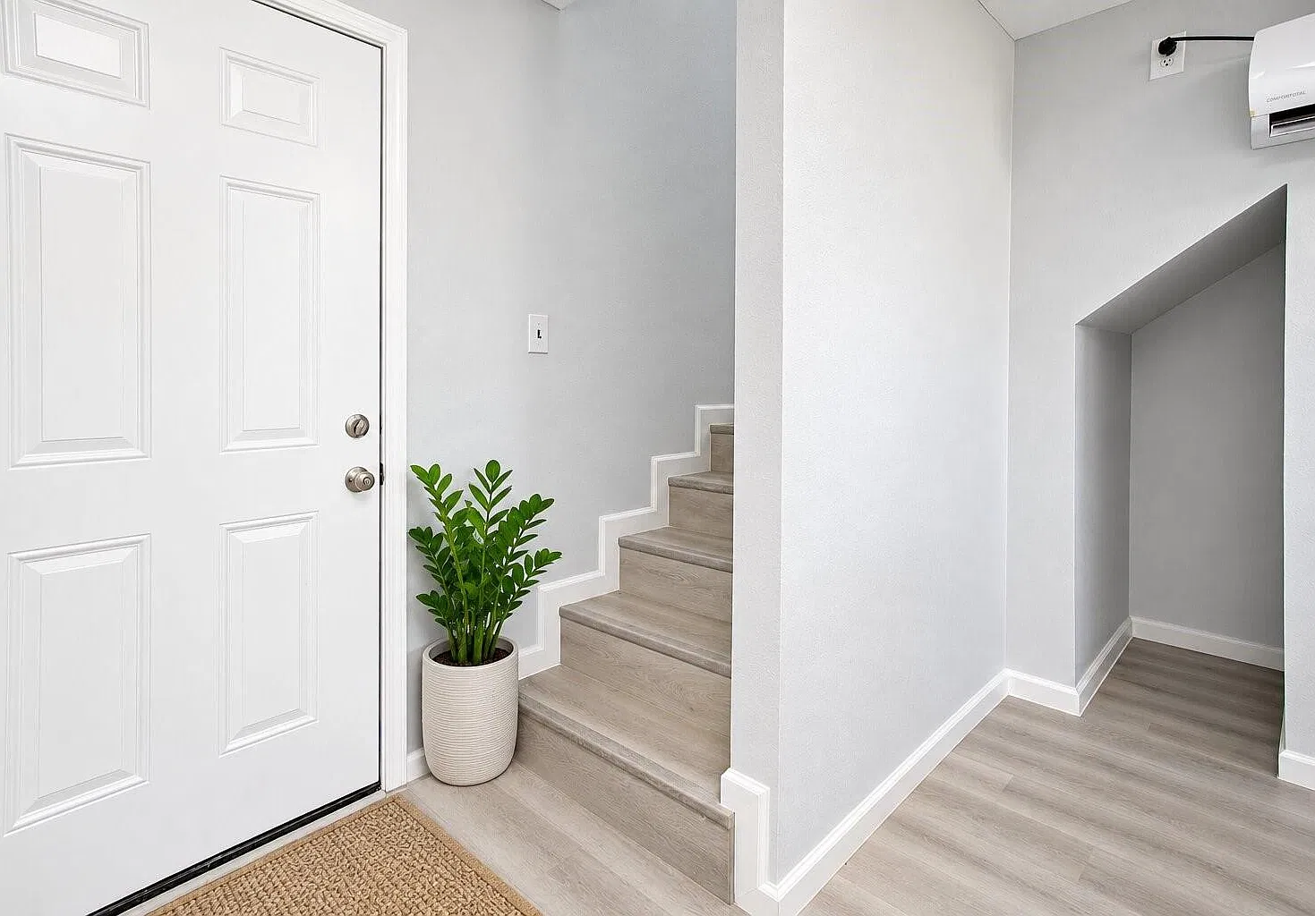 2 bed, 2.0 bath, 1100 sqft, $1,300 — Photo 2