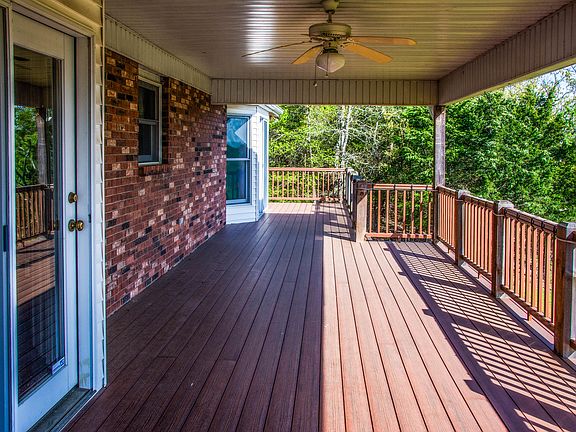 Pontiac, Missouri home deck