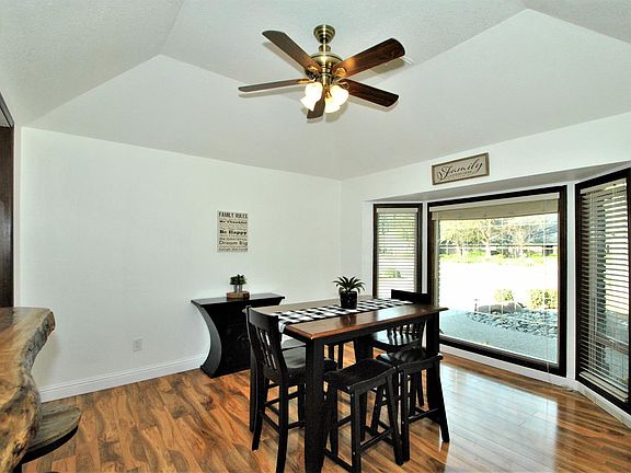 3rd image of 649 E Serena Ave