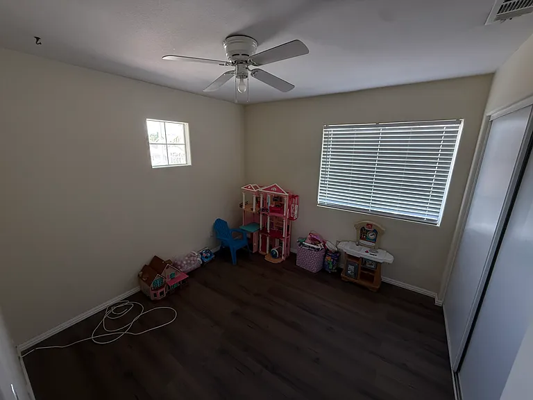 27211 Soprano St — Photo 20