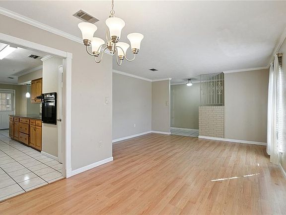 4th image of 4417 Laudun St