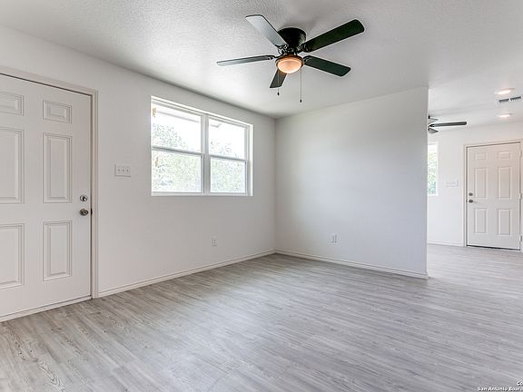 3rd image of 167 CAROUSEL DR