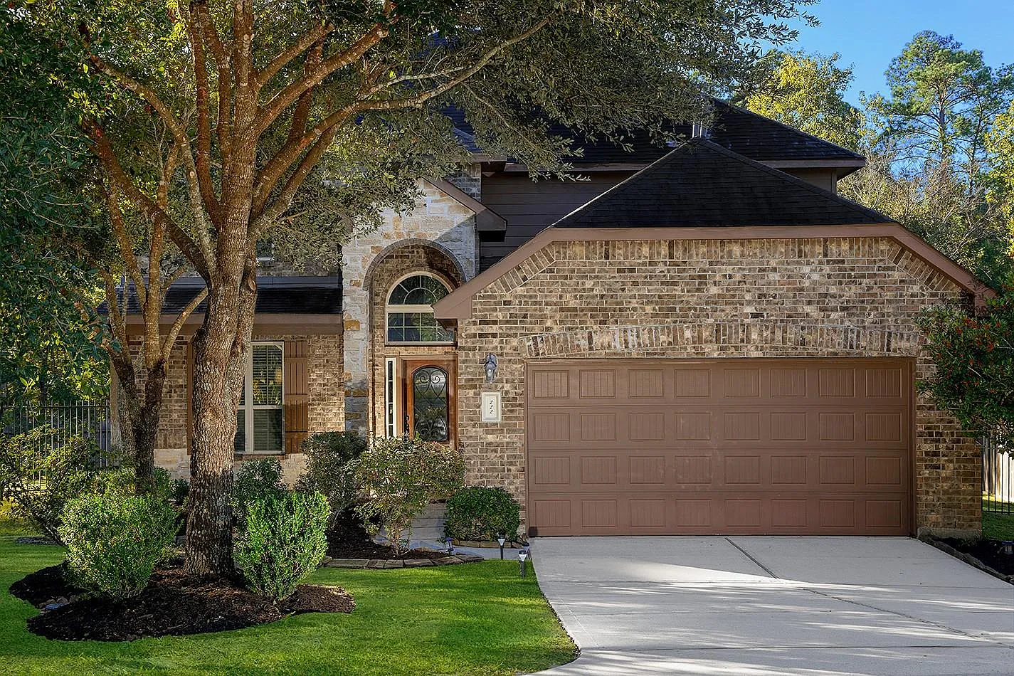 4 bed, 3.5 bath, 2670 sqft, $4,900 — Photo 1