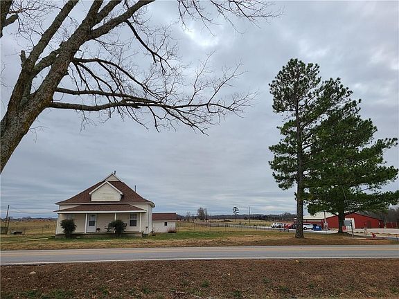 5th image of 2103 Slack St
