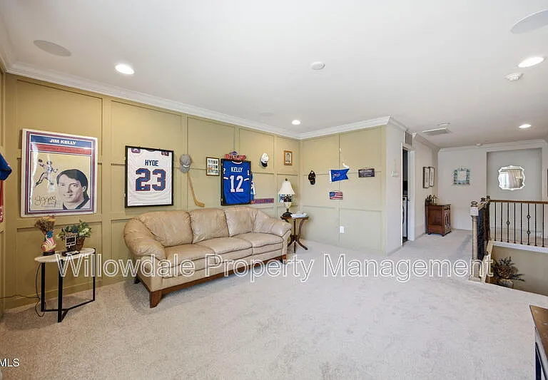 902 Green Ash Ln — Photo 5