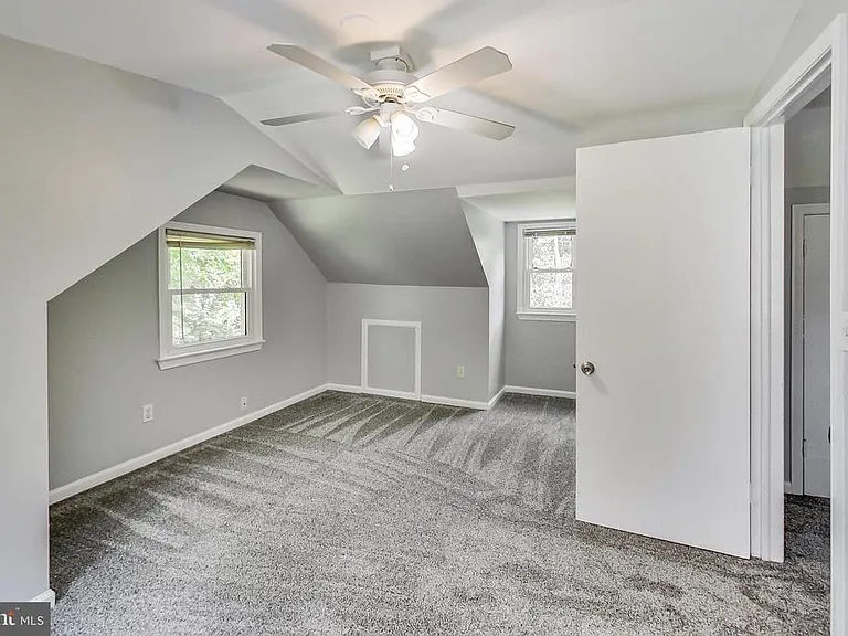 6641 Barrett Rd — Photo 27