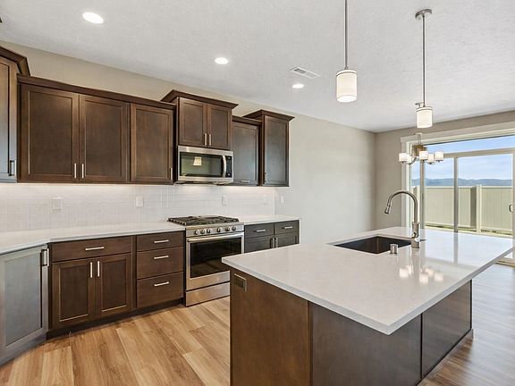 3rd image of 18191 N Morton Ct