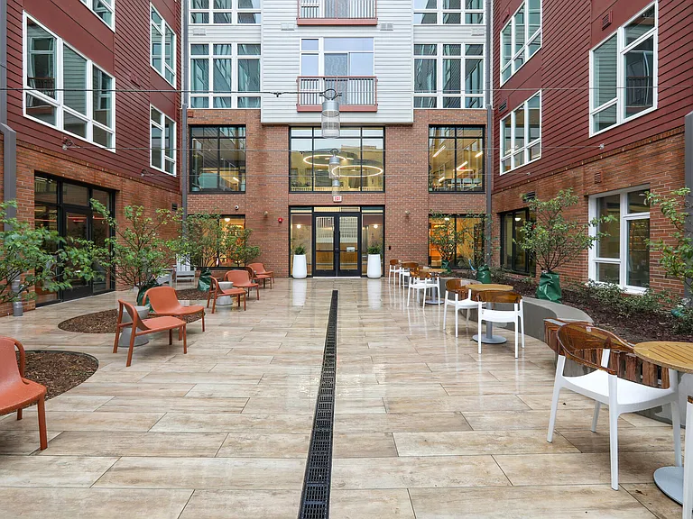 The Glade on Laurel — Photo 20