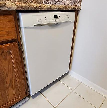 4th image of 15842 Orchard Ln #37
