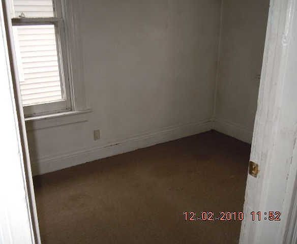 2nd image of 455 White St