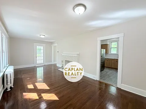 3 bed, 1440 sqft, $4,500 — Photo 3