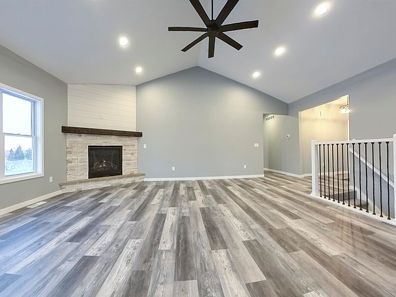 4th image of 3537 Samson Dr