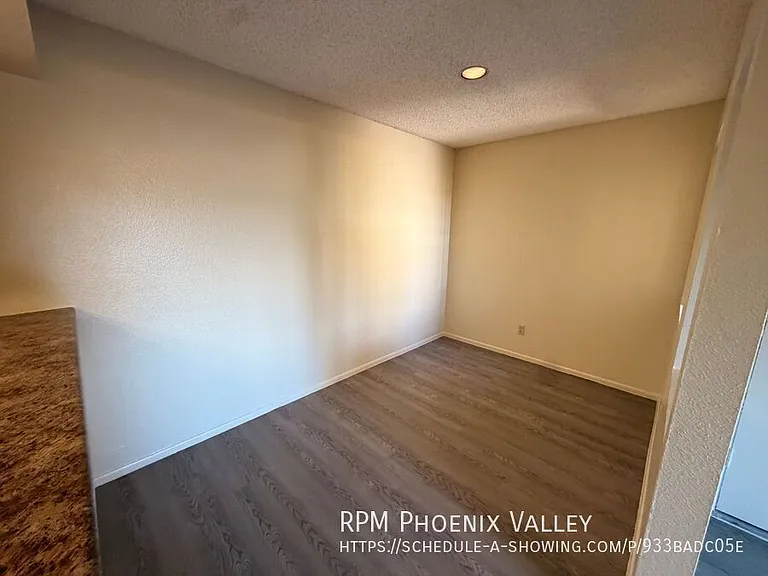 Parkside Apartments — Photo 76