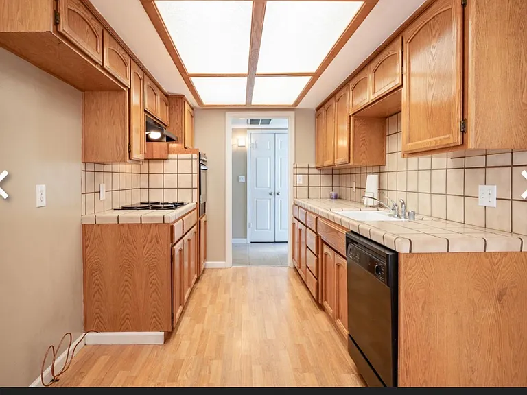 712 Woodrow Ave — Photo 3