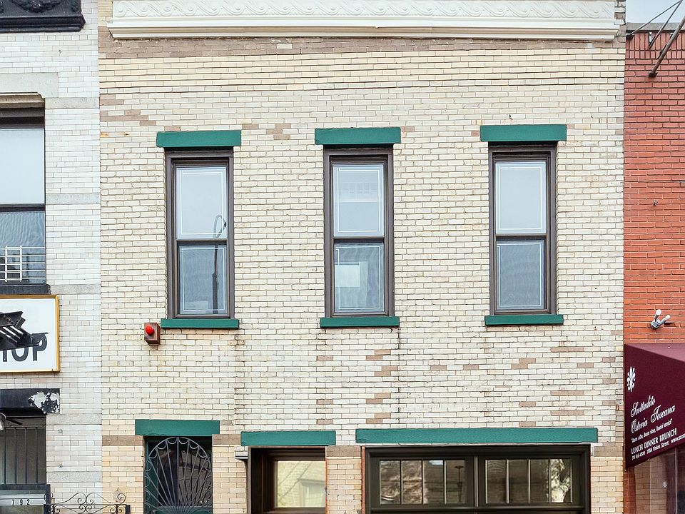 1st image of 790 Union St #A