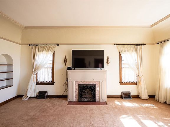 5th image of 518 Virginia Ave