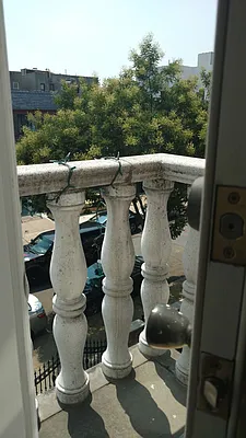 Rented by Roz Khan, LREB | media 11