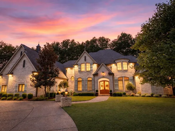 547 Lambs Brook Ln, Collierville, TN 38017