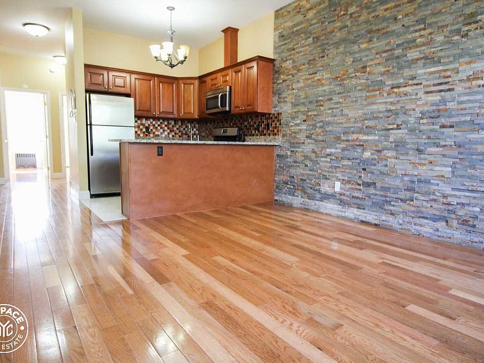 1st image of 205 Menahan St #1