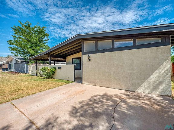 4th image of 407 E Linda Vista Blvd