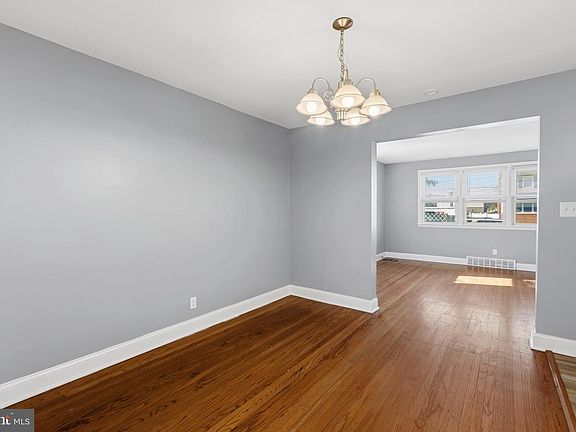 5th image of 2530 48th St