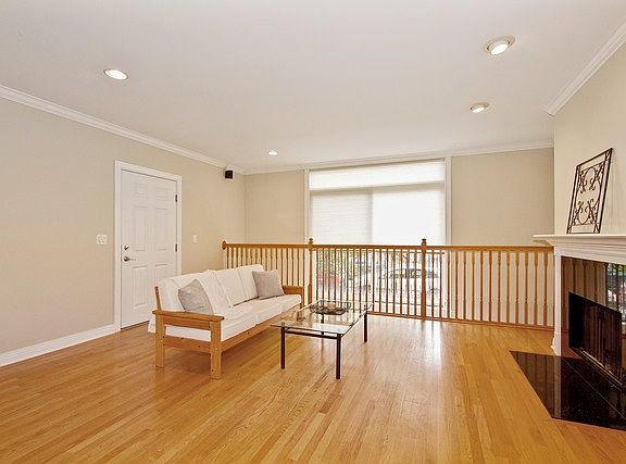 3rd image of 2816 N Rockwell St APT 1S