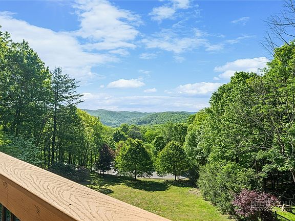 2nd image of 331 Alpine Road