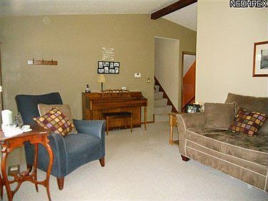 4th image of 233 Ashwood Dr