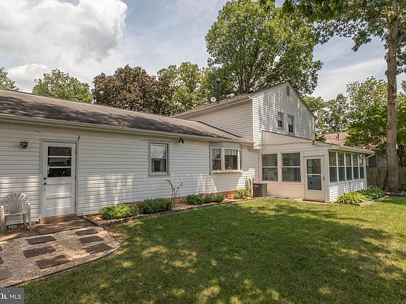 3rd image of 9696 Copeland Dr