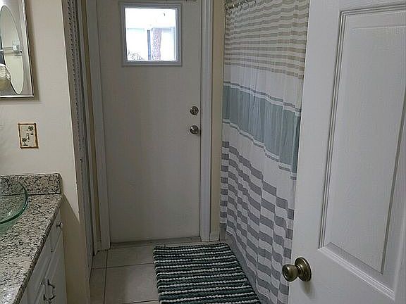 5th image of 250 Atlantic Dr