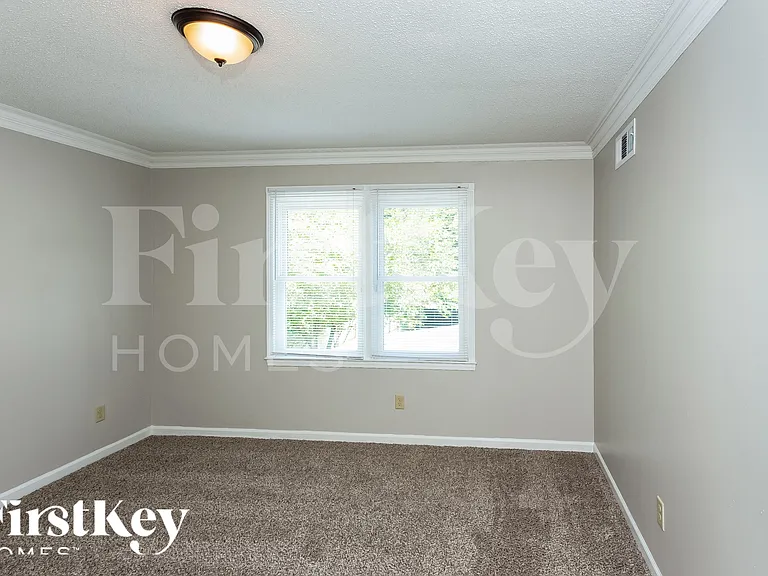6991 Dashwood Dr — Photo 14