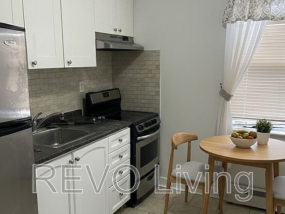 3rd image of 3 Water St #St3