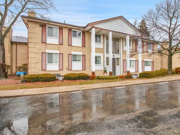 29225 Hayes Rd APT I10, Warren, MI 48088