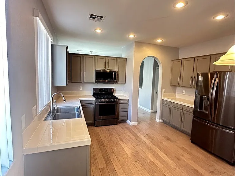 10340 Bentley Oaks Ave — Photo 7