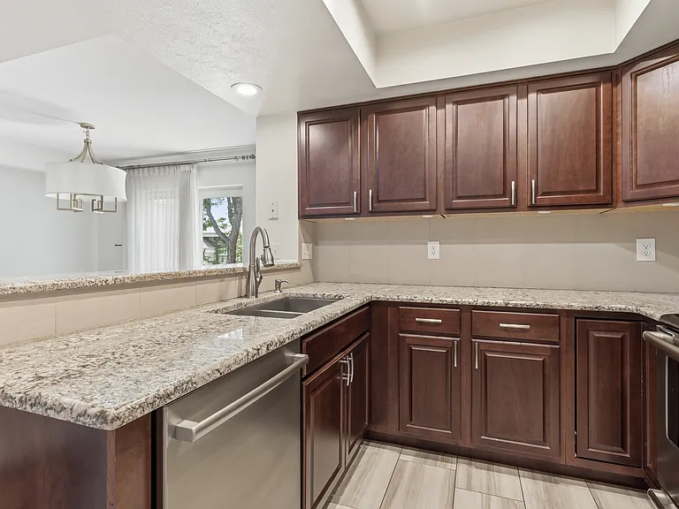 221 S Garfield St #211 — Photo 4